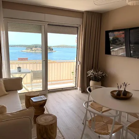 公寓 Up&above ,new Luxury Apt, Steps From And Old Town *