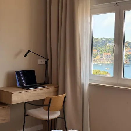 公寓 Up&above ,new Luxury Apt, Steps From And Old Town *