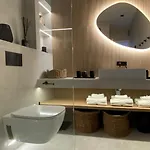 Up&above ,new Luxury Apt, Steps From And Old Town Hvar Town