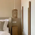 Apartment Up&above ,new Luxury Apt, Steps From And Old Town *