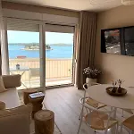 Apartment Up&above ,new Luxury Apt, Steps From And Old Town *
