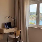 Apartment Up&above ,new Luxury Apt, Steps From And Old Town *