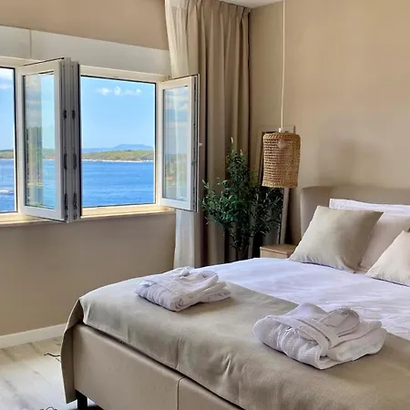 Up&above ,new Luxury Apt, Steps From And Old Town * Hvar Town