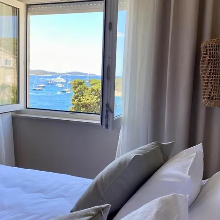 Apartment Up&above ,new Luxury Apt, Steps From And Old Town Hvar Town