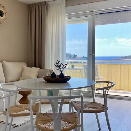 아파트 Up&above ,new Luxury Apt, Steps From And Old Town *