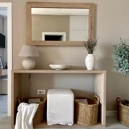 아파트 Up&above ,new Luxury Apt, Steps From And Old Town 흐바르
