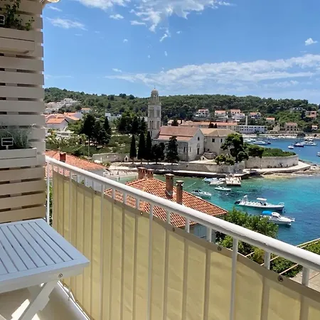 Up&above ,new Luxury Apt, Steps From And Old Town Διαμέρισμα *