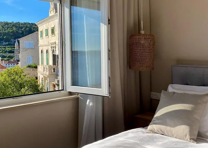 Apartamento Up&above ,new Luxury Apt, Steps From And Old Town