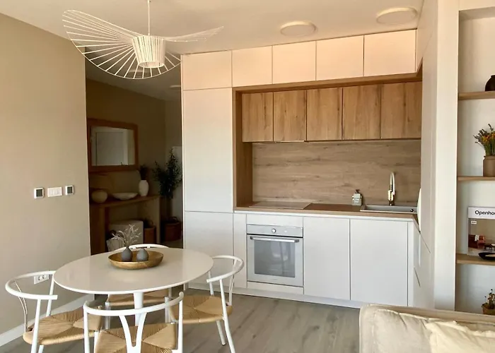 Up&above ,new Luxury Apt, Steps From And Old Town Apartamento Hvar Town