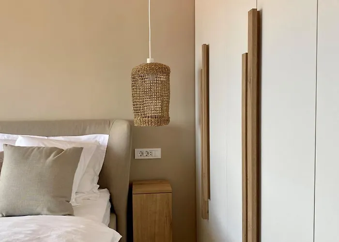 Apartamento Up&above ,new Luxury Apt, Steps From And Old Town *